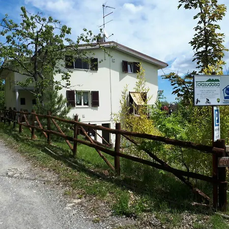 Tolasudolsa Rooms, Breakfast & Mountain Bike Guest house Compiano