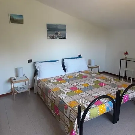 בית הארחה Tolasudolsa Rooms, Breakfast & Mountain Bike Compiano
