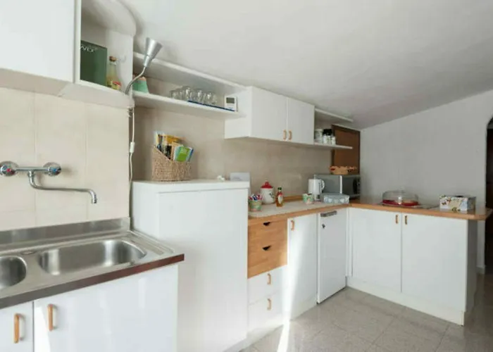 Tolasudolsa Rooms, Breakfast & Mountain Bike Pensionat Compiano