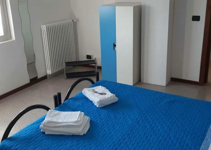 Tolasudolsa Rooms, Breakfast & Mountain Bike Pensionat Compiano