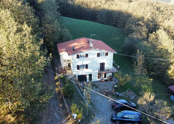 Tolasudolsa Rooms, Breakfast & Mountain Bike Pensionat Compiano