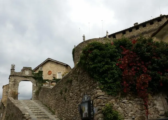 Tolasudolsa Rooms, Breakfast & Mountain Bike Compiano